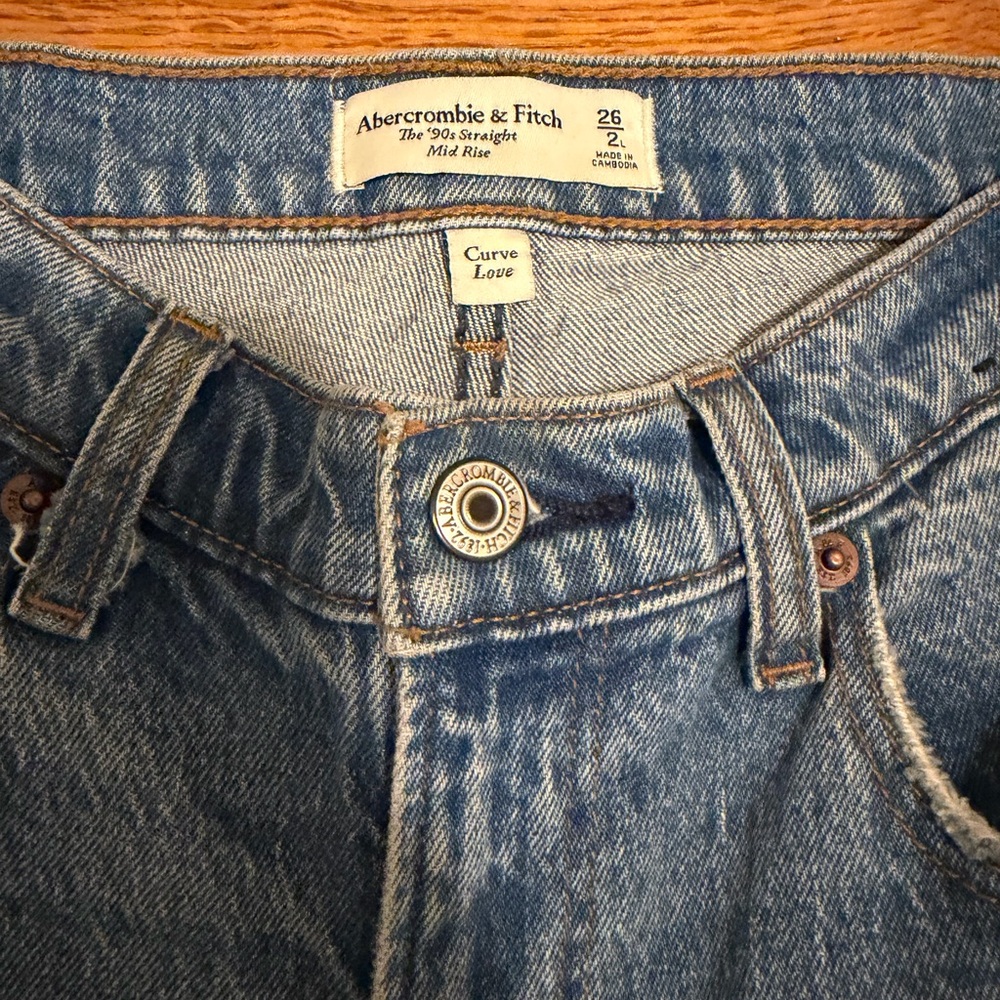 Abercrombie Curve Love 90s Straight Jeans 26L Distressed Mid Rise - Picture 4 of 8
